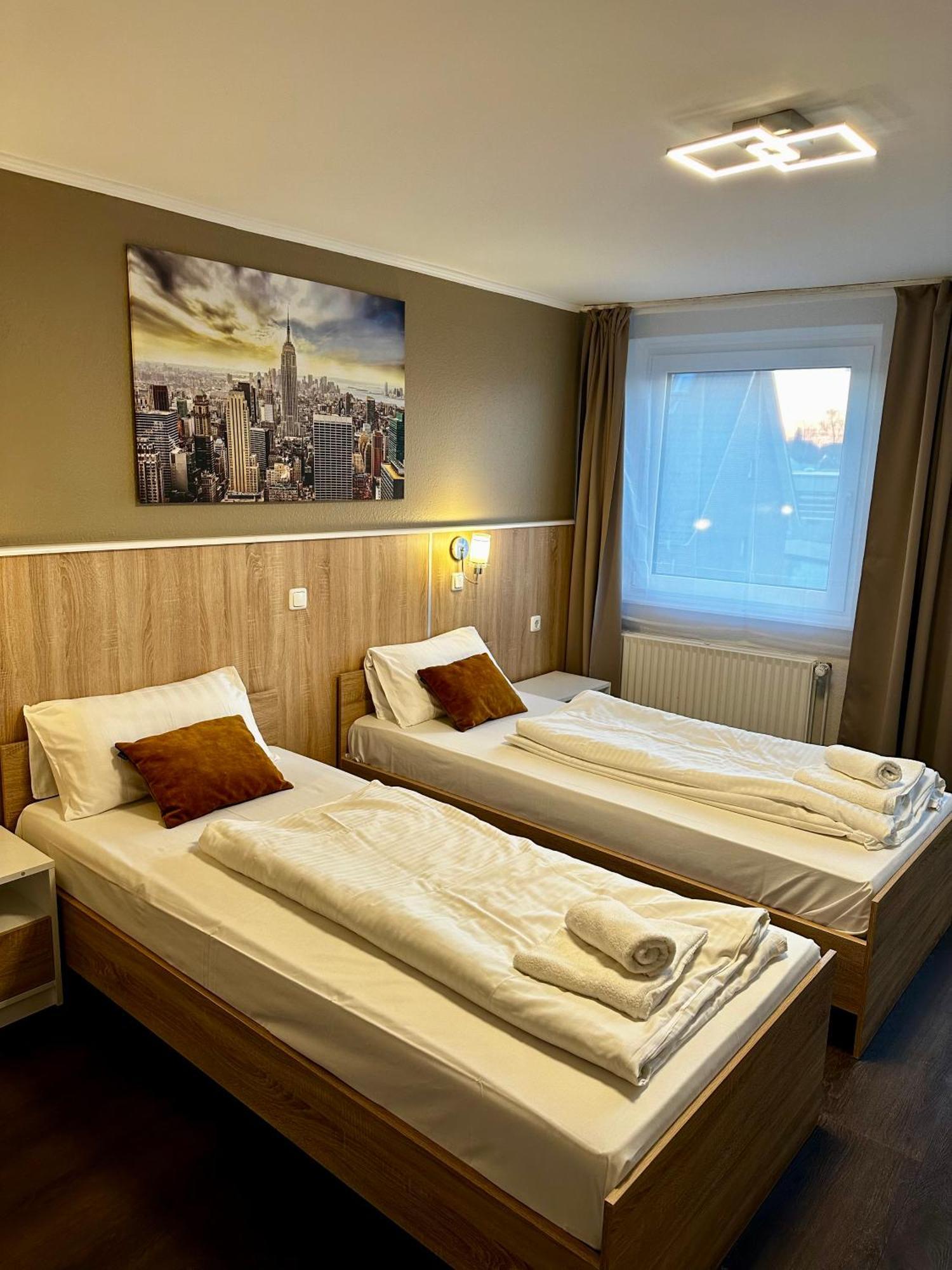 D&D Hotel By Wiggers Bad Oldesloe Exterior photo