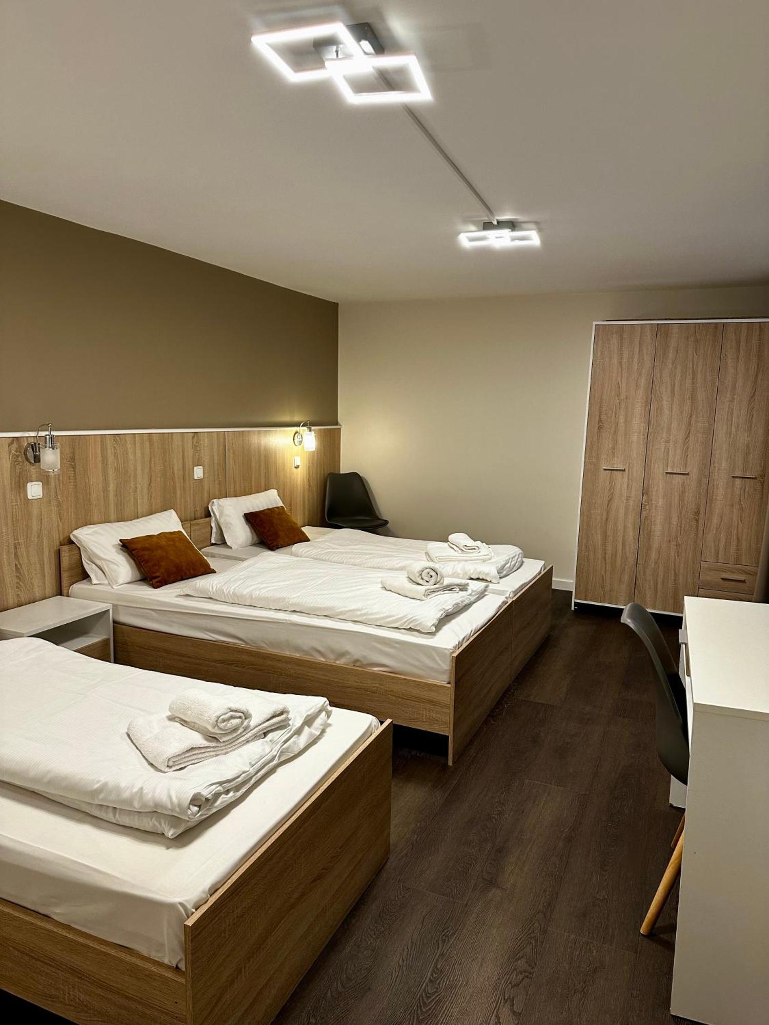 D&D Hotel By Wiggers Bad Oldesloe Exterior photo